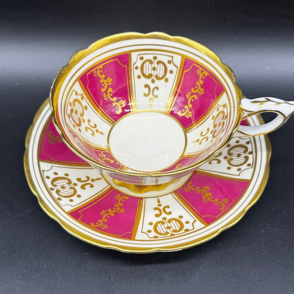 Royal Stafford Tea Cup And Saucer Set Bone China England - Picture 2 of 6